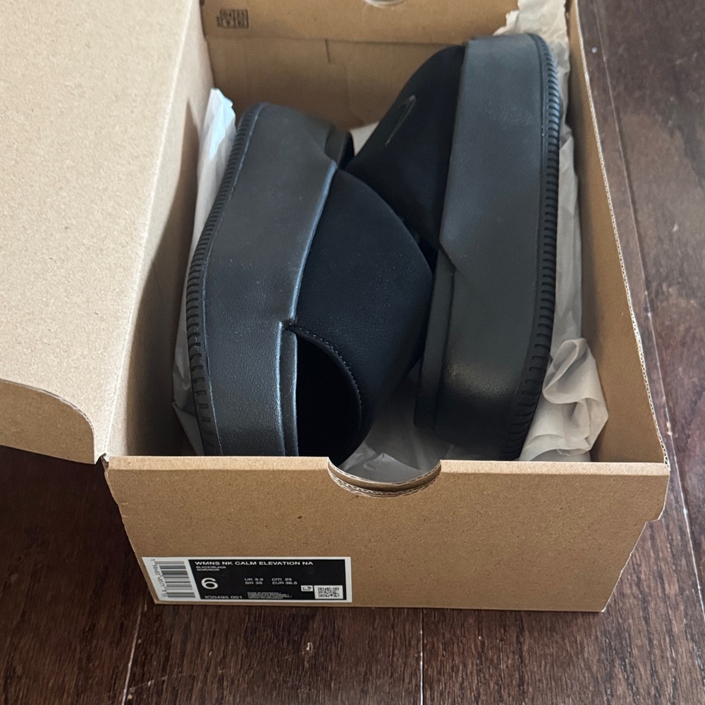 Women’s Nike Calm Elevation Black Slides